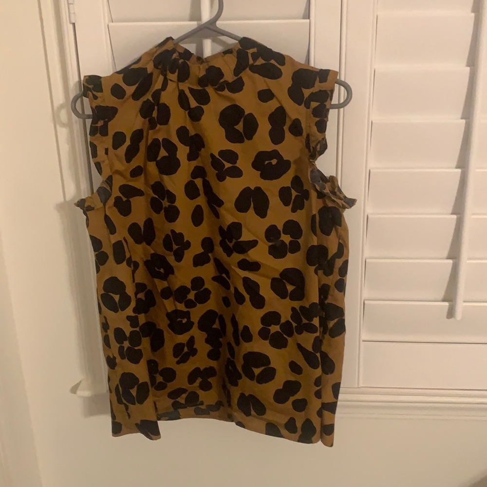 Who What Wear cheetah sleeveless blouse